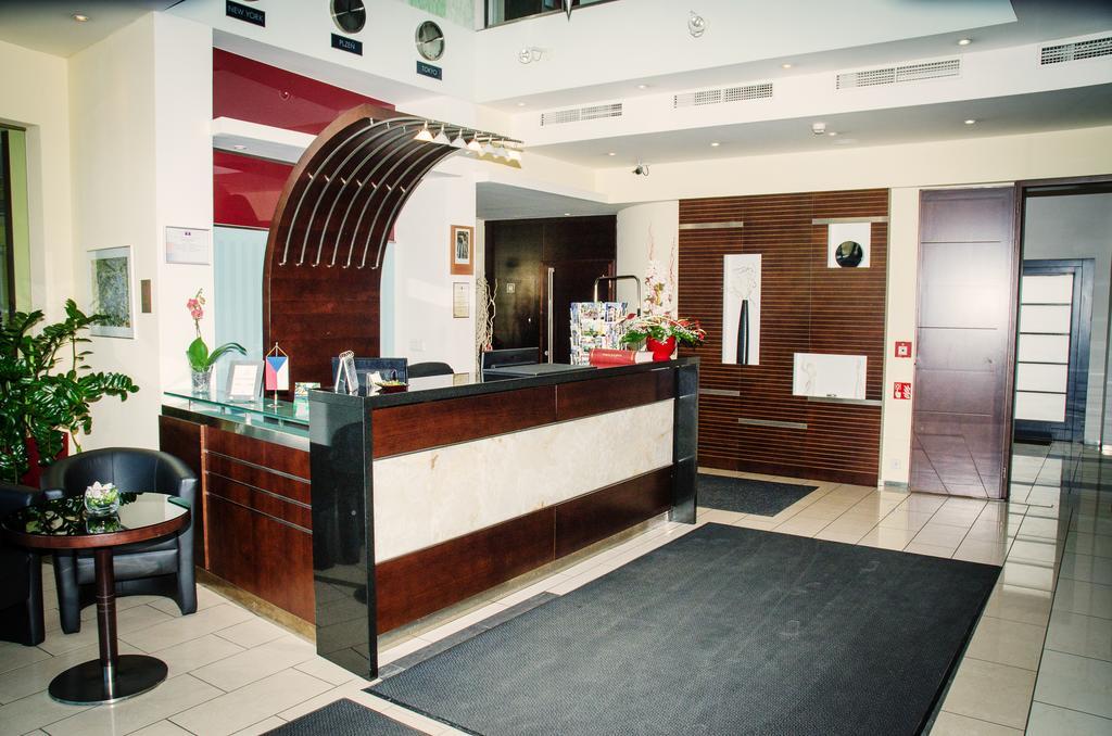 U Zvonu Hotel Пилзен Екстериор снимка