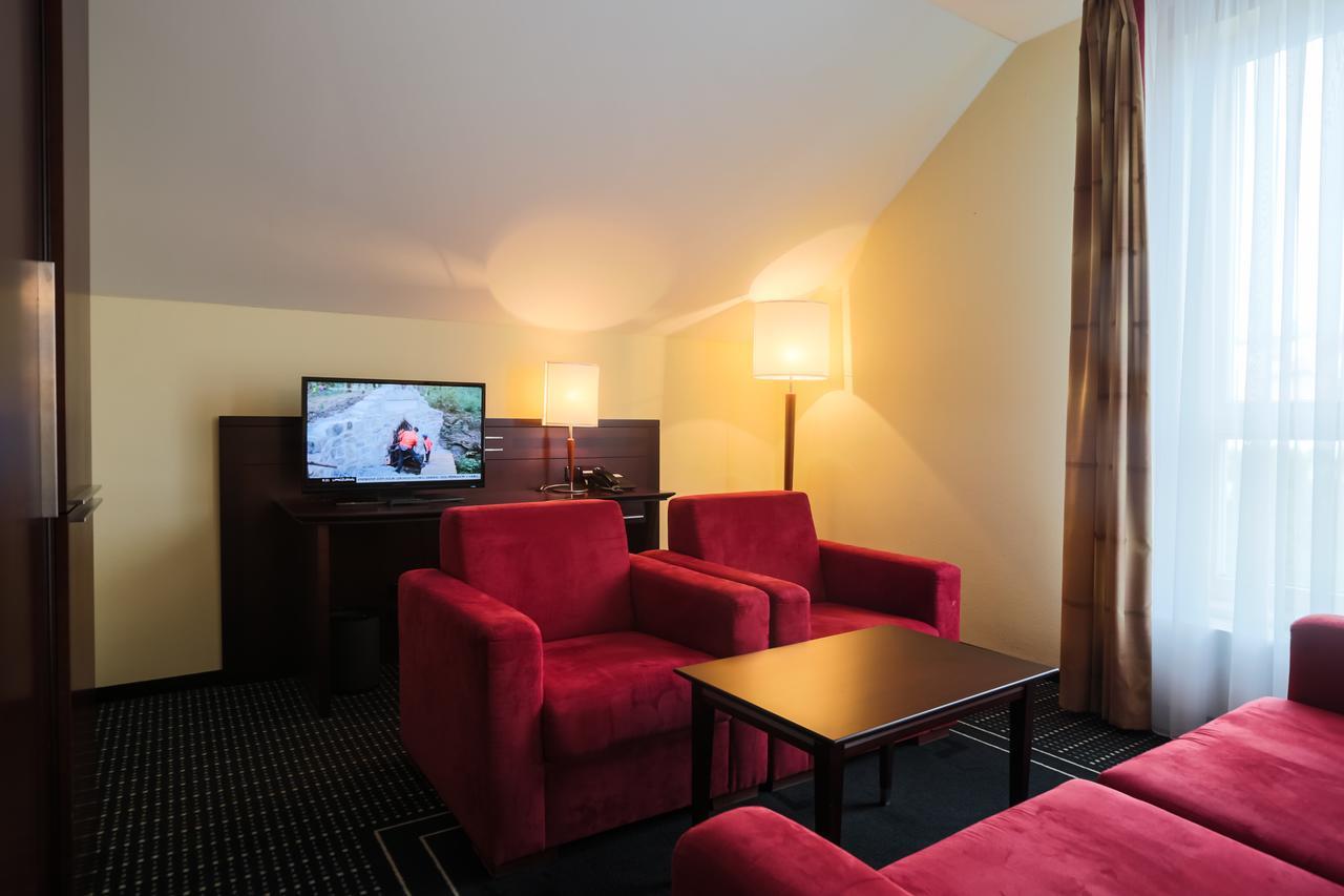 U Zvonu Hotel Пилзен Екстериор снимка
