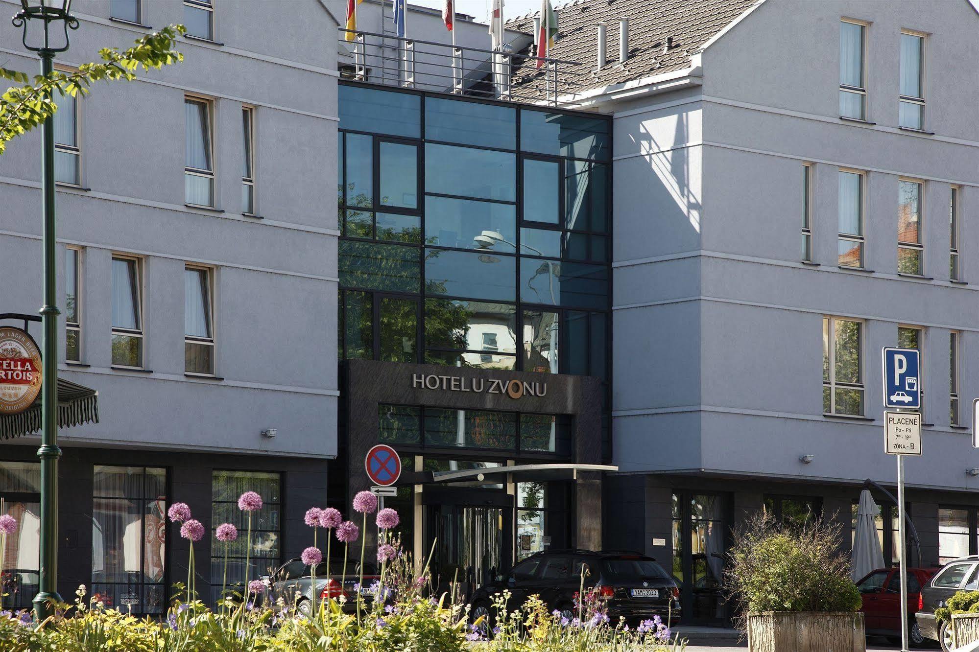 U Zvonu Hotel Пилзен Екстериор снимка